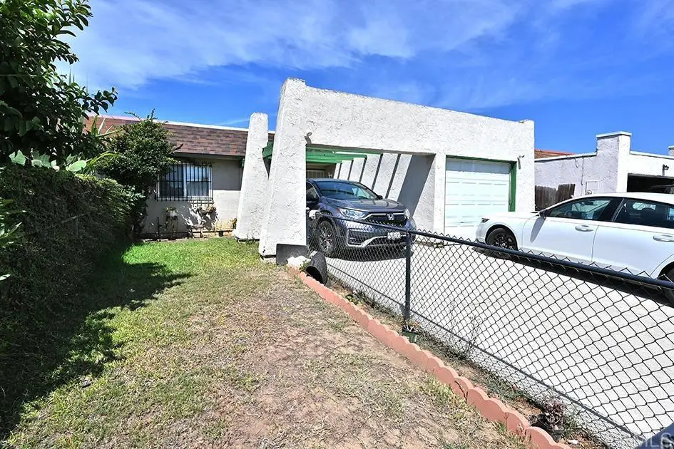 355 Calle Mariposa, Oceanside, CA 92057 - #1