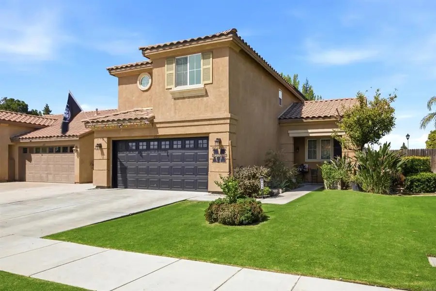 6213 Brewer Creek Drive, Bakersfield, CA 93313 - #2
