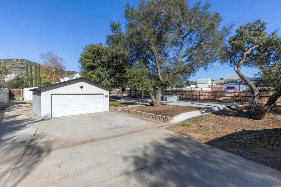 10292 Canyon Dr., Escondido, CA 92026 - #2