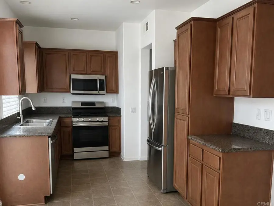 417 Swansea, Escondido, CA 92027 - #2