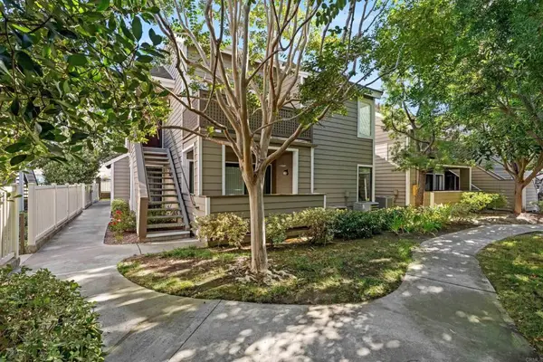 1083 Shadowridge Drive #100, Vista, CA 92083