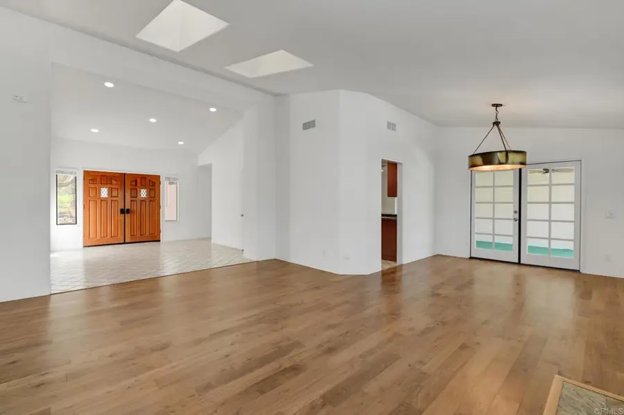 3533 Sarah Ann Dr., Fallbrook, CA 92028 - #2