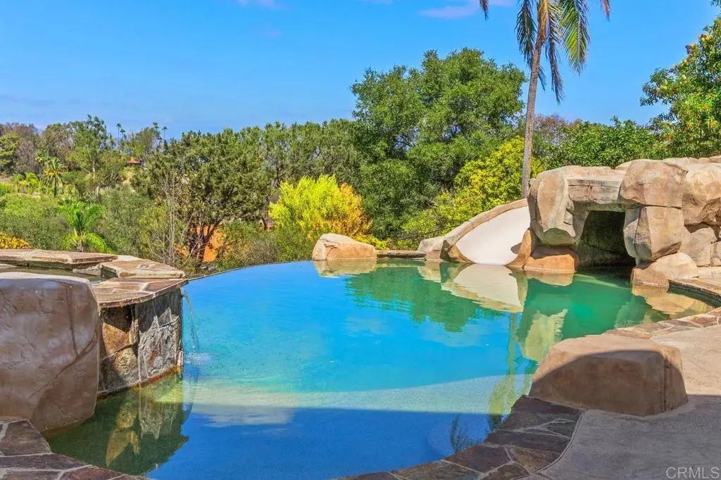 1154 Via Valle, Escondido, CA 92029 - #1
