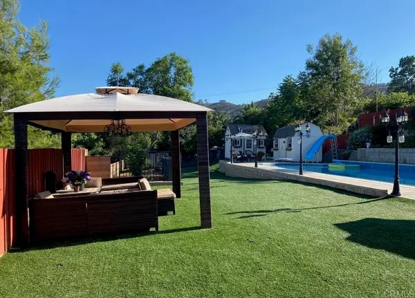 9040 Paradise Park Dr, Lakeside, CA 92040