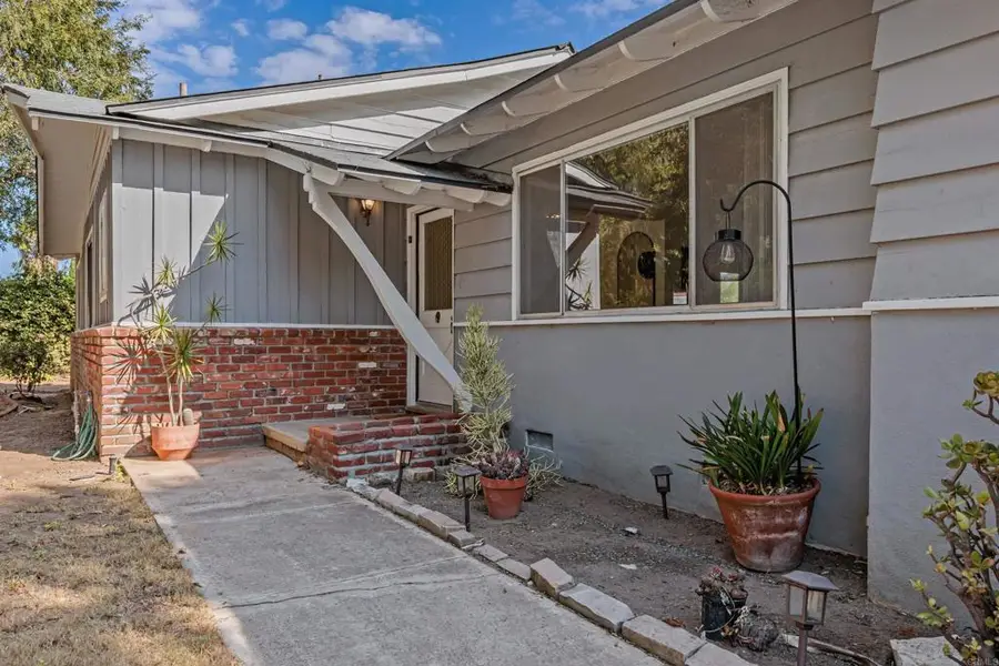 1145 Portola Street, Vista, CA 92084 - #2