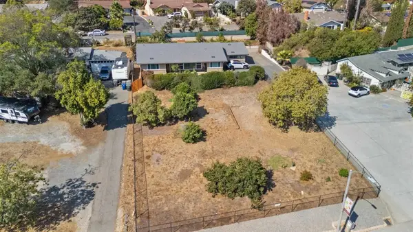 535 Civic Center Dr, Vista, CA 92084