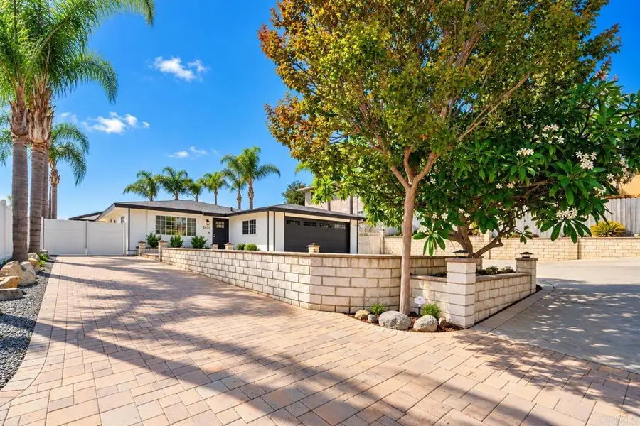 2421 Green Meadow Way, Vista, CA 92083 - #2