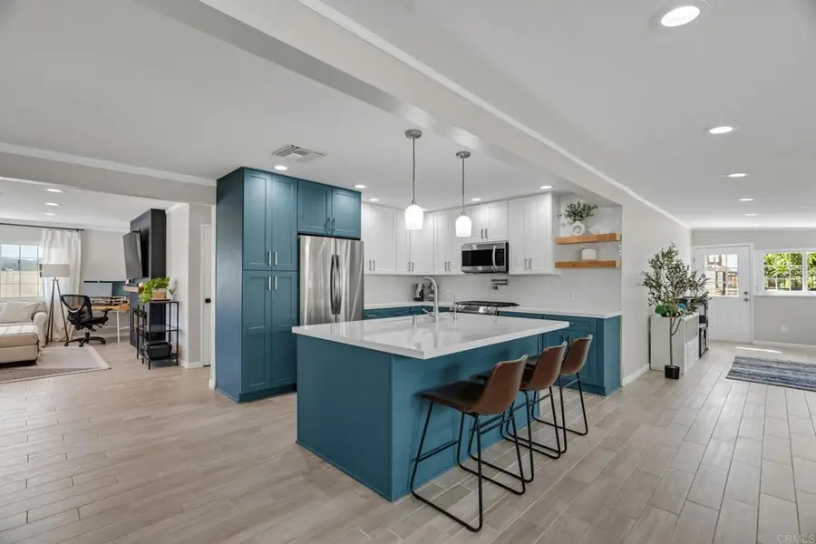 2421 Green Meadow Way, Vista, CA 92083 - #3