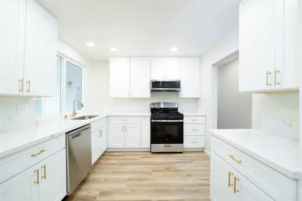 1758 Manor Drive, Vista, CA 92084