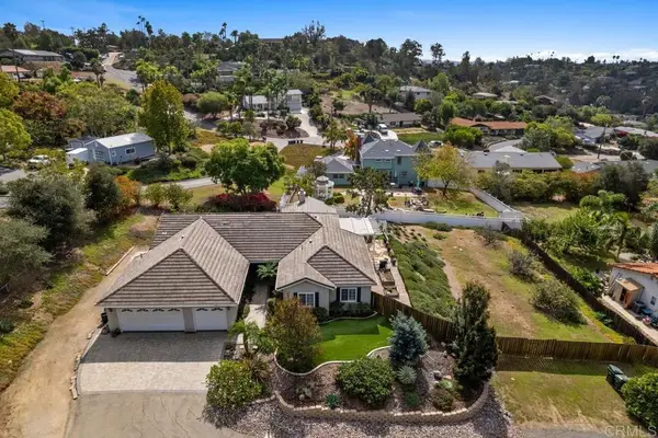 1198 Tres Ninos Corte, Vista, CA 92084