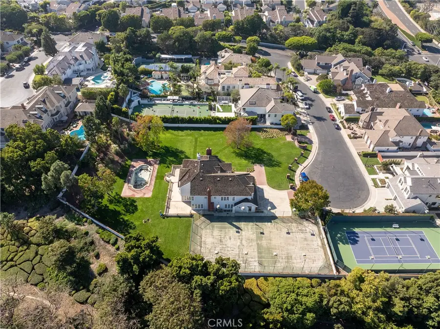 9 Leesbury Court, Newport Beach, CA 92660 - #3