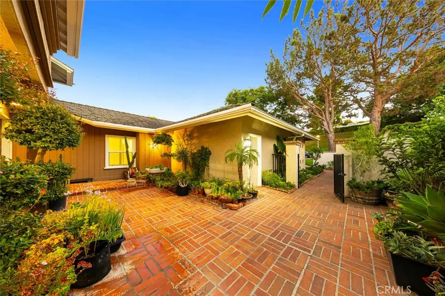 16 Lucerne, Newport Beach, CA 92660 - #3