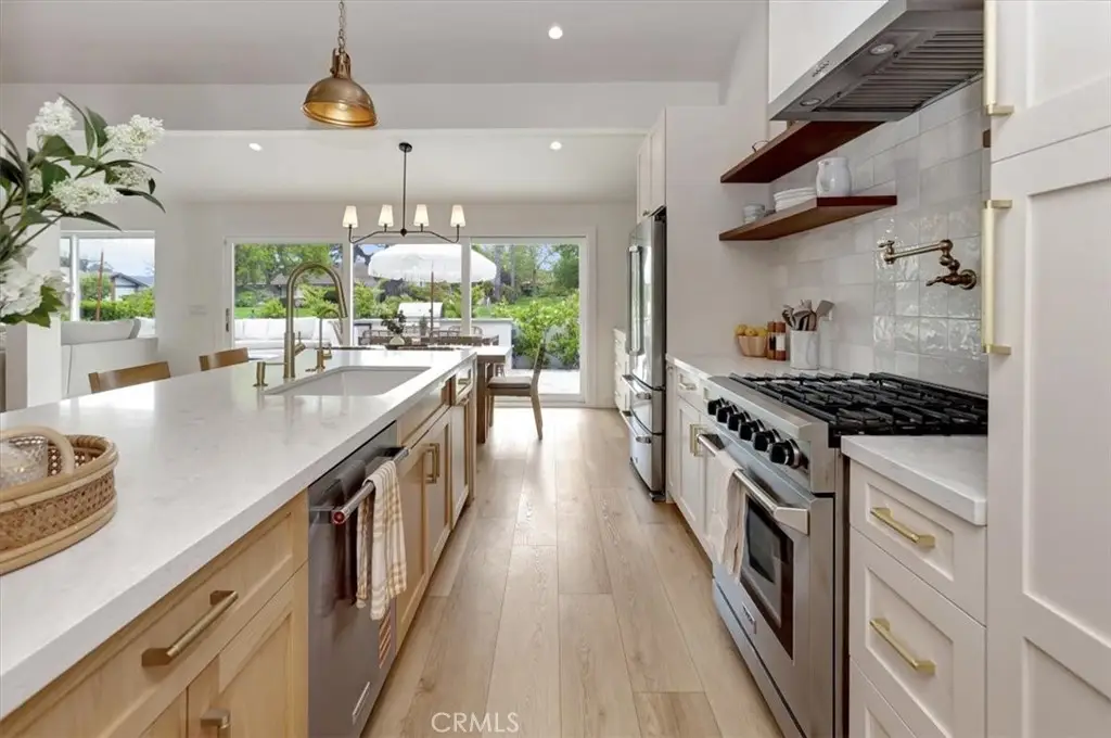 503 Vista Grande, Newport Beach, CA 92660 - Image #1