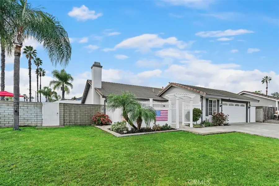 896 Monarch, Corona, CA 92879 - Image #2