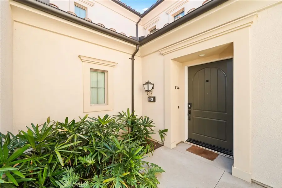 134 Canvas, Irvine, CA 92620 - #3