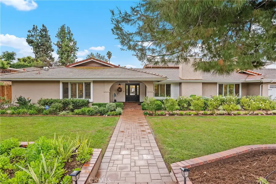 1562 Wyndham Court, Santa Ana, CA 92705 - #2