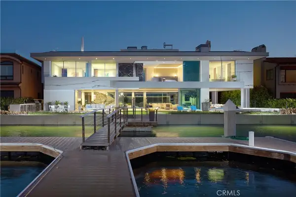 1220 W Bay Avenue, Newport Beach, CA 92661