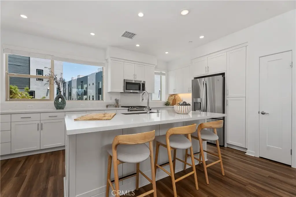 117 Placemark, Irvine, CA 92614 - #1