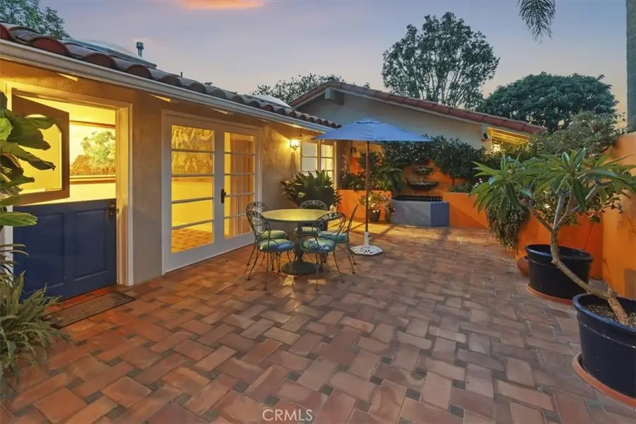 537 Vista Grande, Newport Beach, CA 92660 - #3