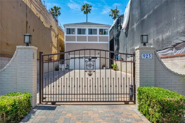 923 E Balboa Boulevard, Newport Beach, CA 92661