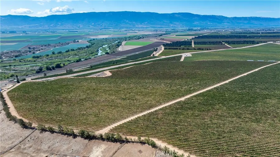35095 Metz Road, Soledad, CA 93960 - #3