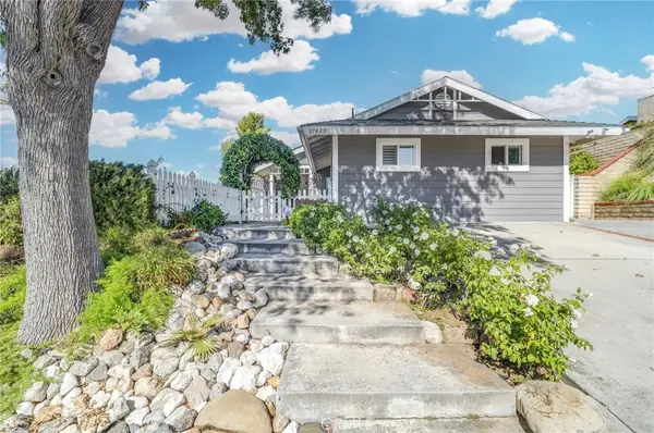 27829 Carnegie, Saugus, CA 91350