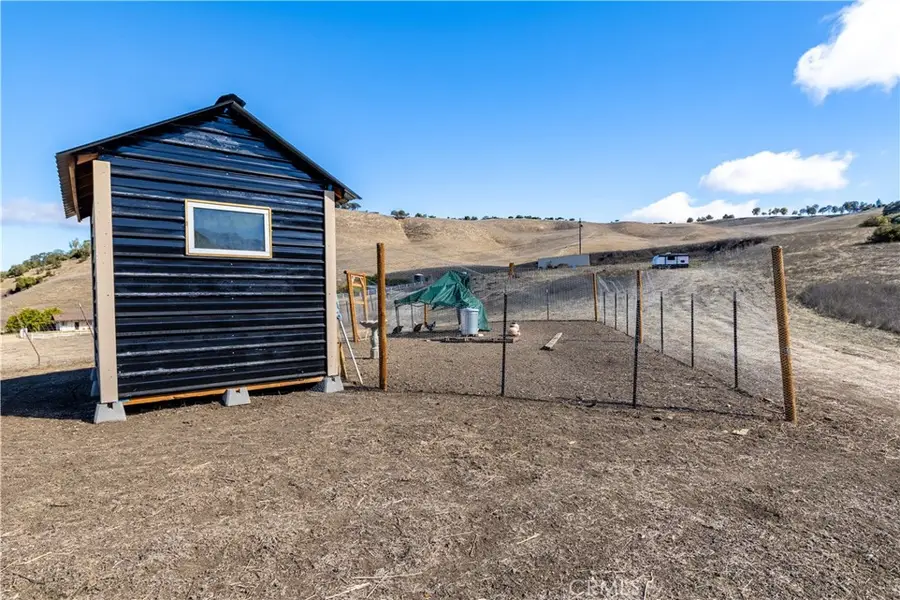 4575 Interlake Road, Bradley, CA 93426 - #2