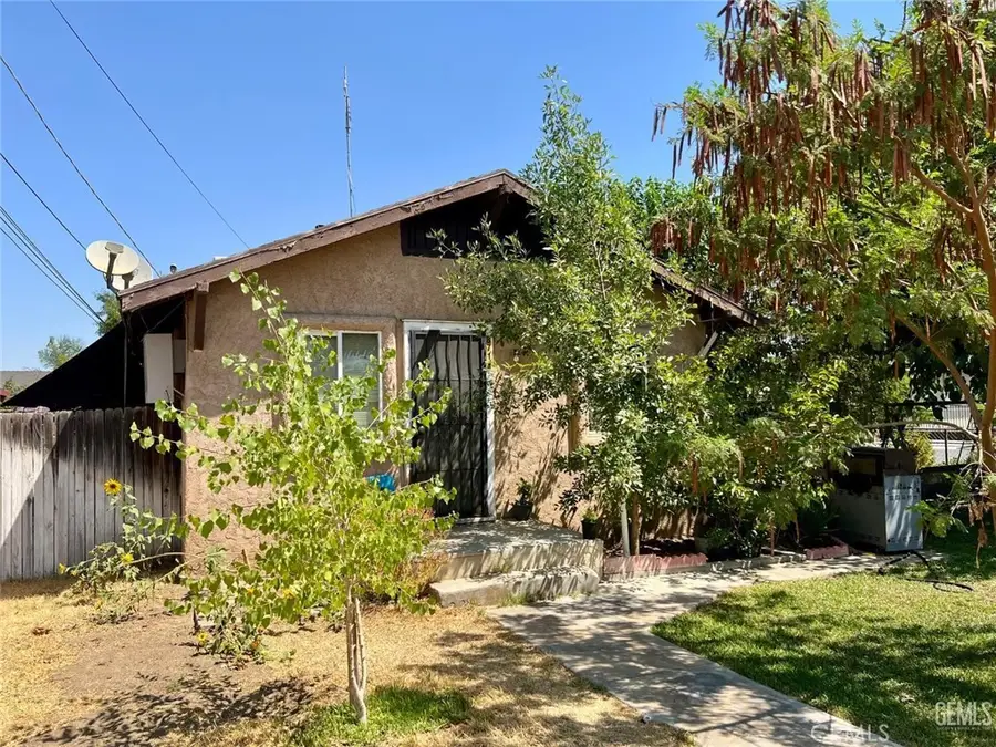 8712 Gail Marie Drive, Lamont, CA 93241 - #2