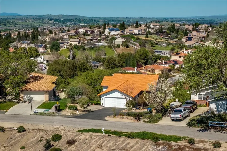 731 Renate Way, Paso Robles, CA 93446 - #3