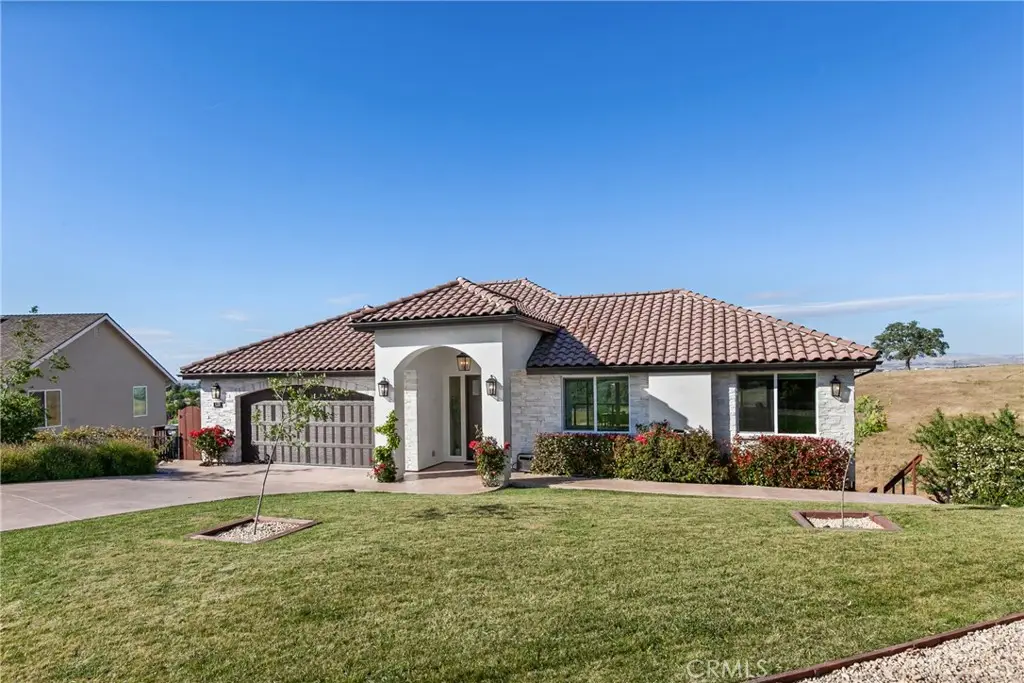 1232 Kapareil, Paso Robles, CA 93446 - #1