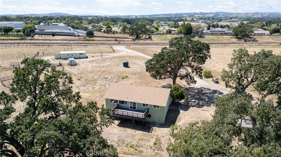 335 Phillips, Templeton, CA 93465 - #2
