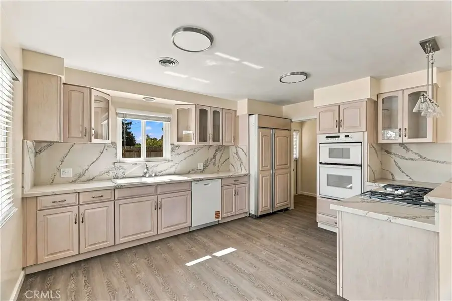 917 Elizabeth Court, Bakersfield, CA 93308 - #3