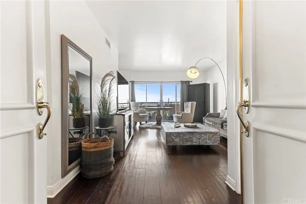 1131 Alta Loma Road #305, West Hollywood, CA 90069 - #1