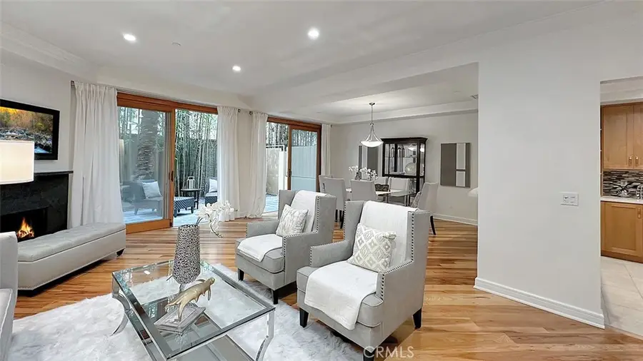 411 N Oakhurst Drive #102, Beverly Hills, CA 90210 - Image #2