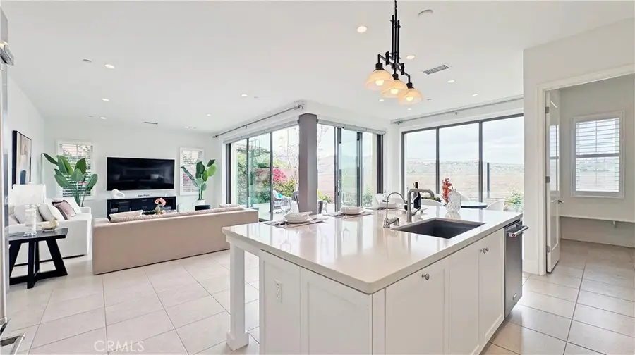 236 Oceano, Irvine, CA 92602 - Image #2