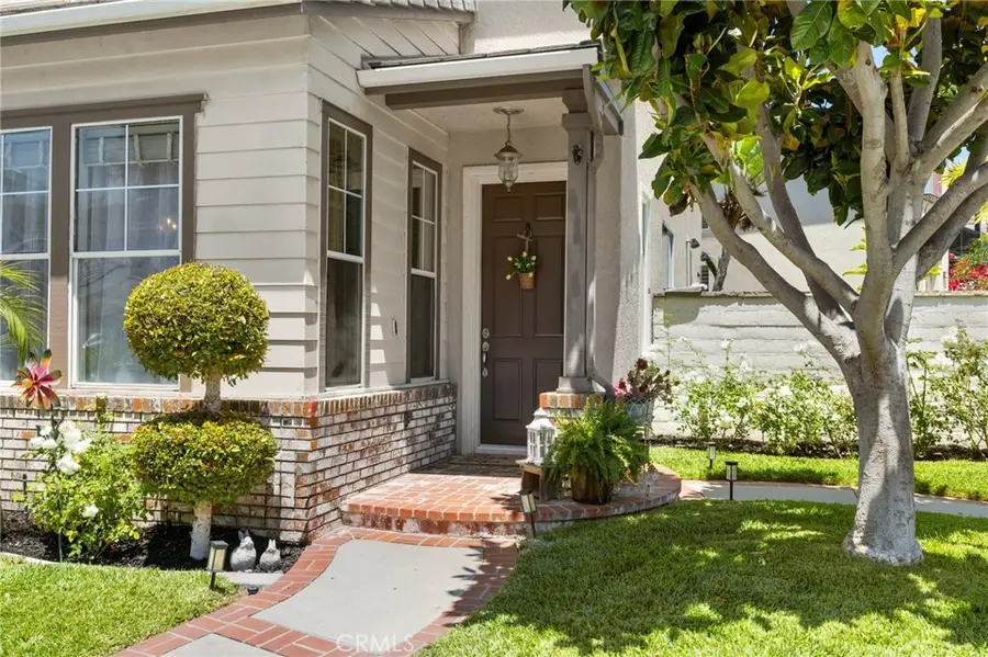 68 Radiance Lane, Rancho Santa Margarita, CA 92688 - Image #2