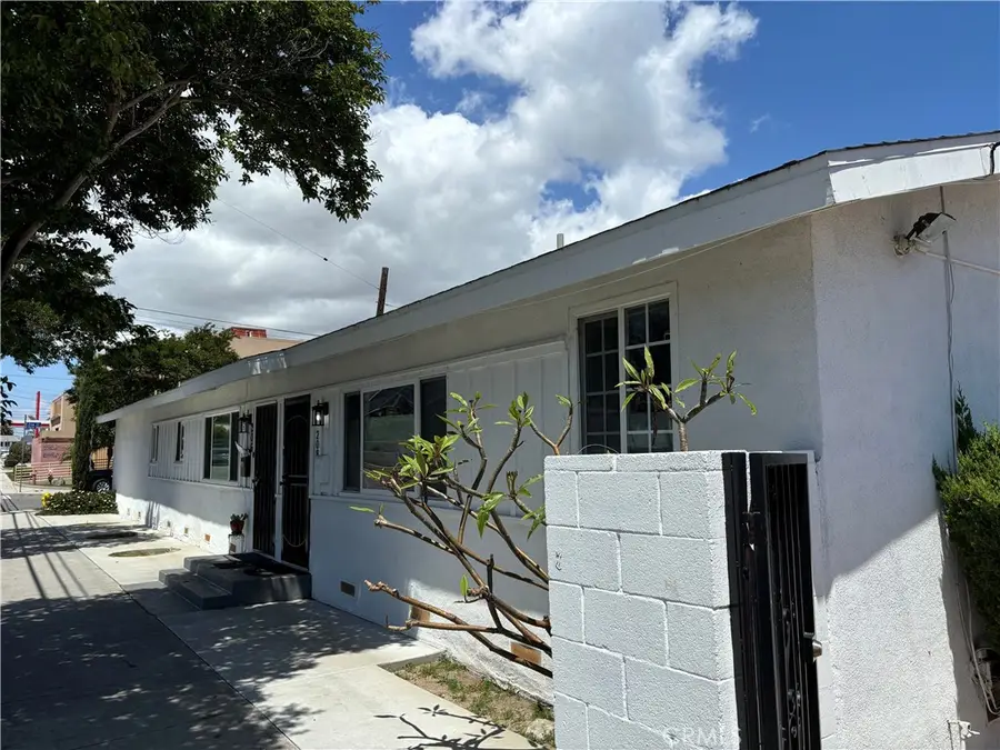 977 W 2nd Street, San Pedro, CA 90731 - #3