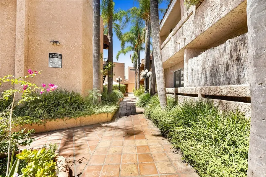 8020 Langdon Avenue #211, Van Nuys, CA 91406 - Image #2