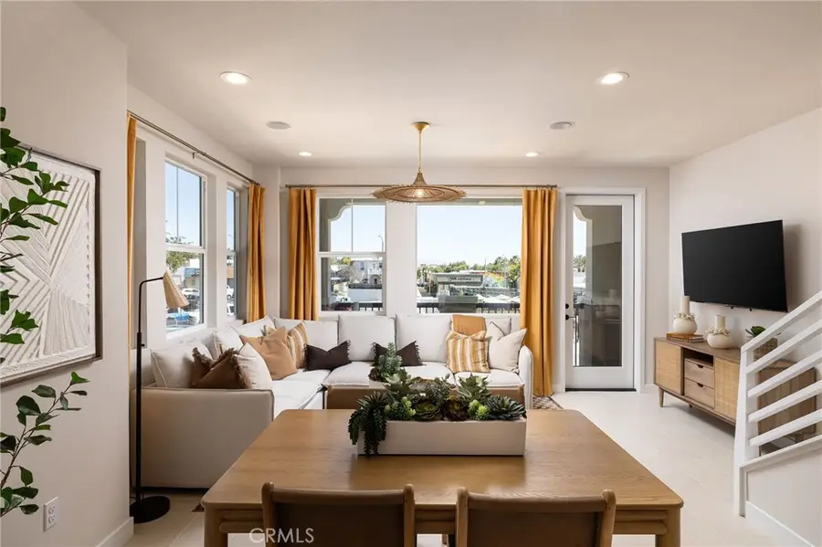 117 Towns Avenue, Upland, CA 91786 - Image #3