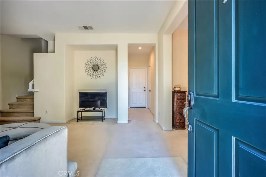 125 S Heartwood Way, Anaheim, CA 92801 - Image #3