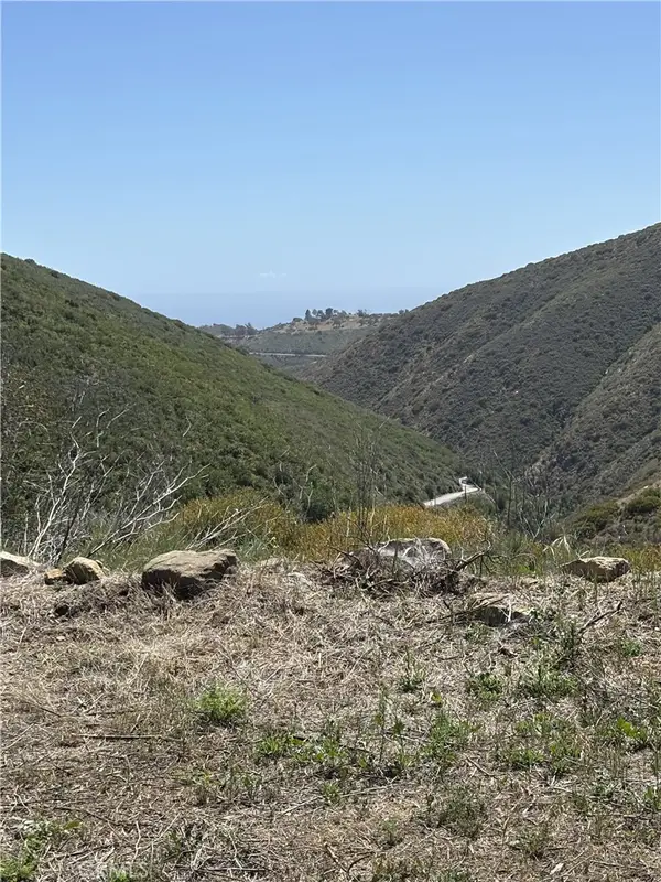 12110 Yellow Hill Road, Malibu, CA 90265