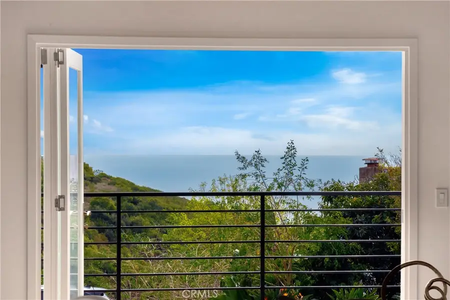 1596 Del Mar Avenue, Laguna Beach, CA 92651 - Image #2