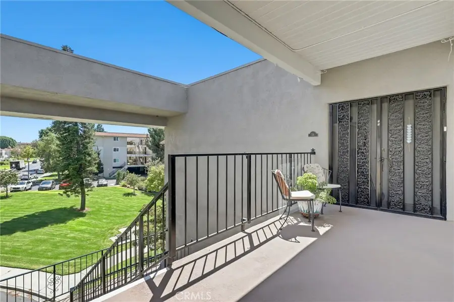 2402 Via Mariposa W #3A, Laguna Woods, CA 92637 - Image #2