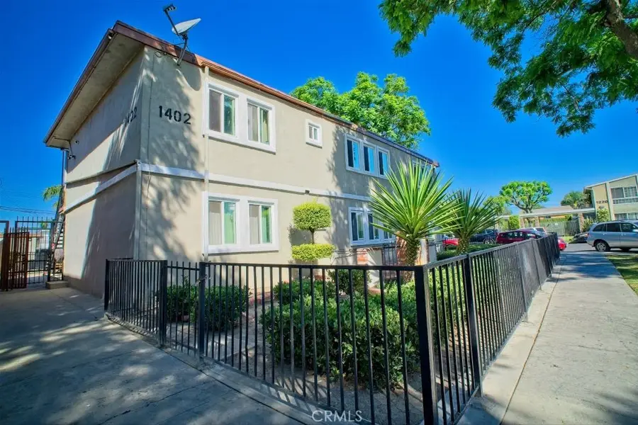 1402 S Minnie Street S, Santa Ana, CA 92707 - Image #2