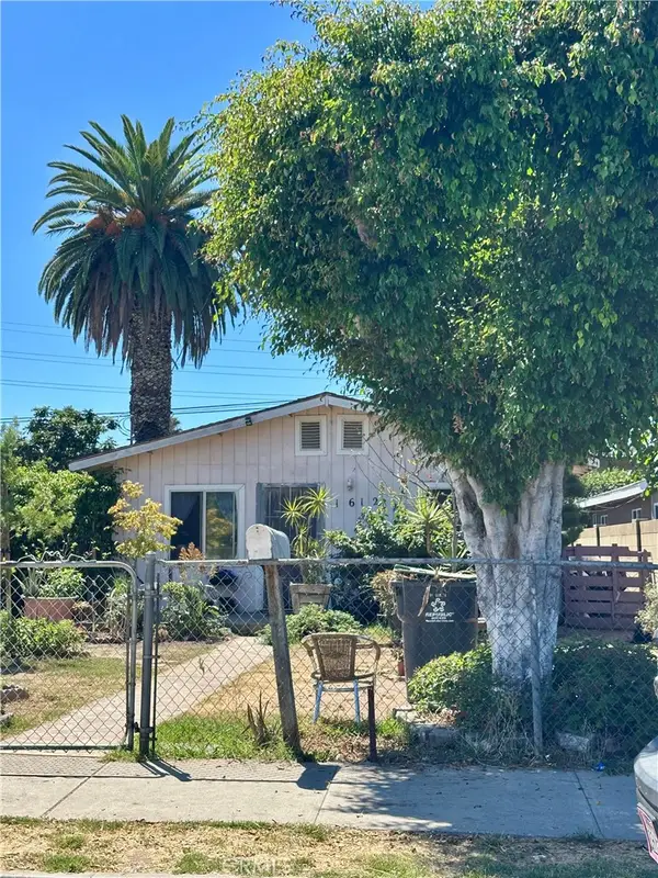 1612 W 2nd Street, Santa Ana, CA 92703