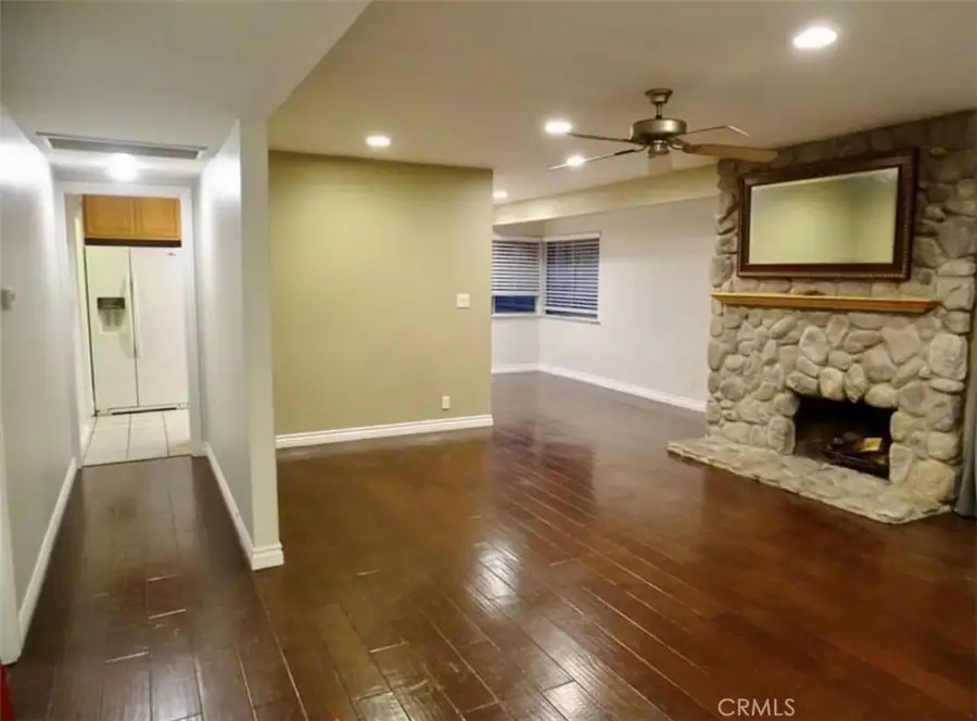 22654 La Rochelle, Saugus, CA 91350 - #3