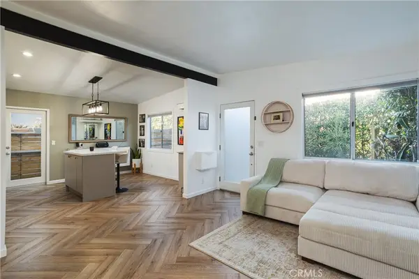 541 A Bernard St, Costa Mesa, CA 92627