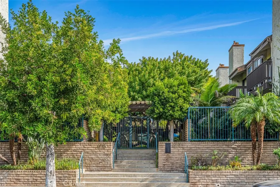 4218 Troost #20, Studio City, CA 91604 - Image #3