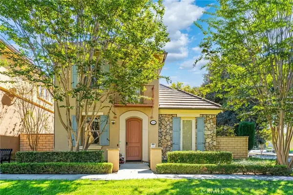 26 Twin Gables, Irvine, CA 92620