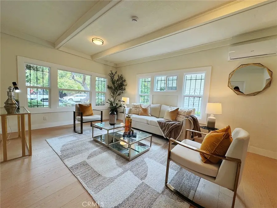 2058 W 30th Street, Los Angeles, CA 90018 - Image #2